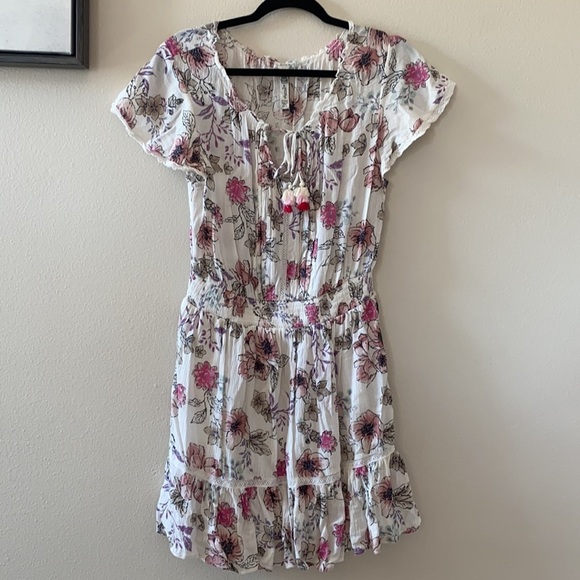 Dresses & Skirts - Women’s Floral Dress, pleated, ruching, synched waste, fridge tie, multi-color